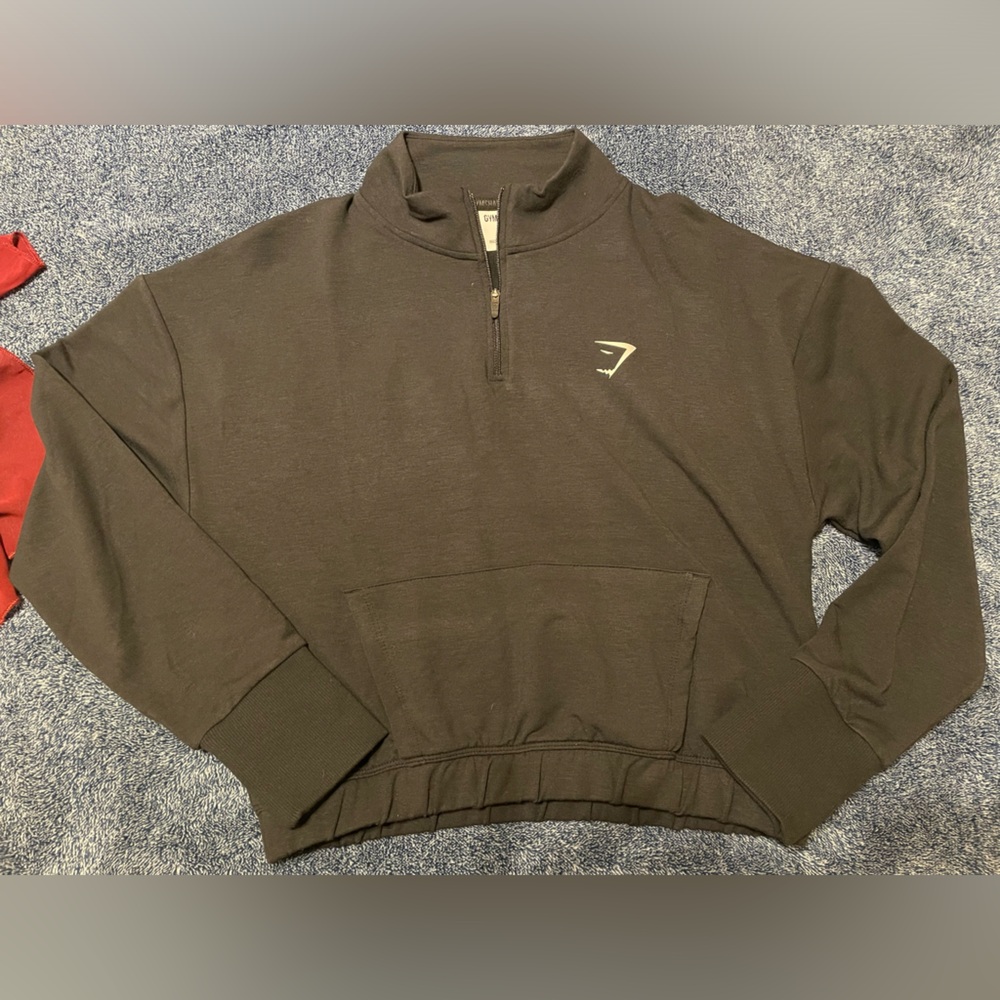 NWOT Gymshark pullover